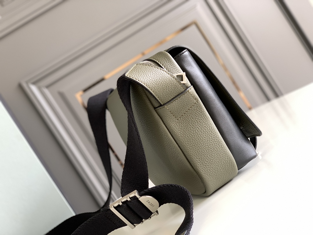 Loewe Satchel Bags